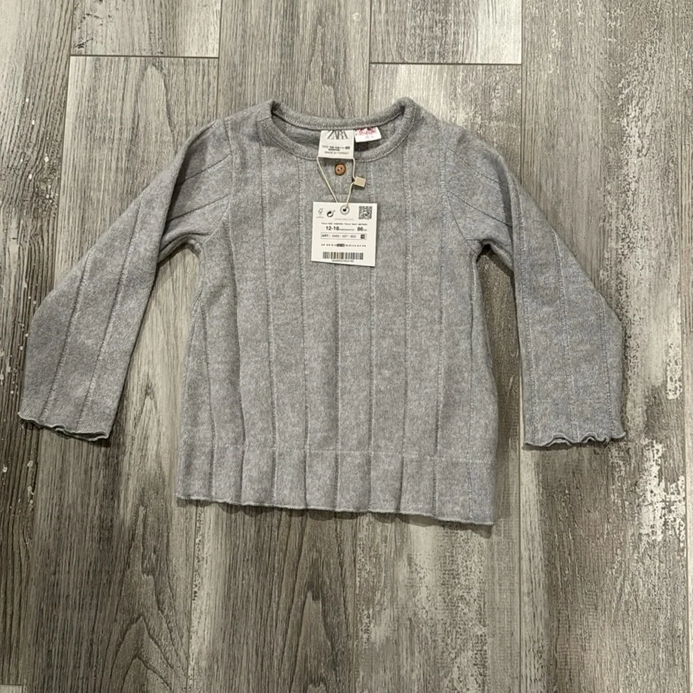 Zara round neck